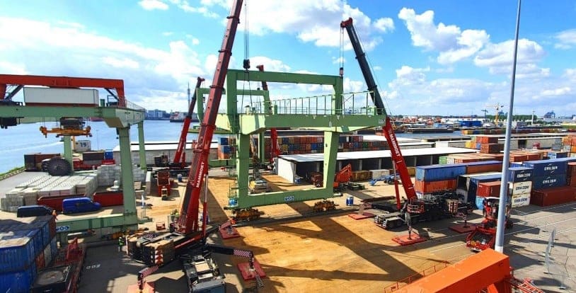 Rotterdamse havenkraan van ruim 475 ton vakkundig gesloopt door Krommenhoek Metals